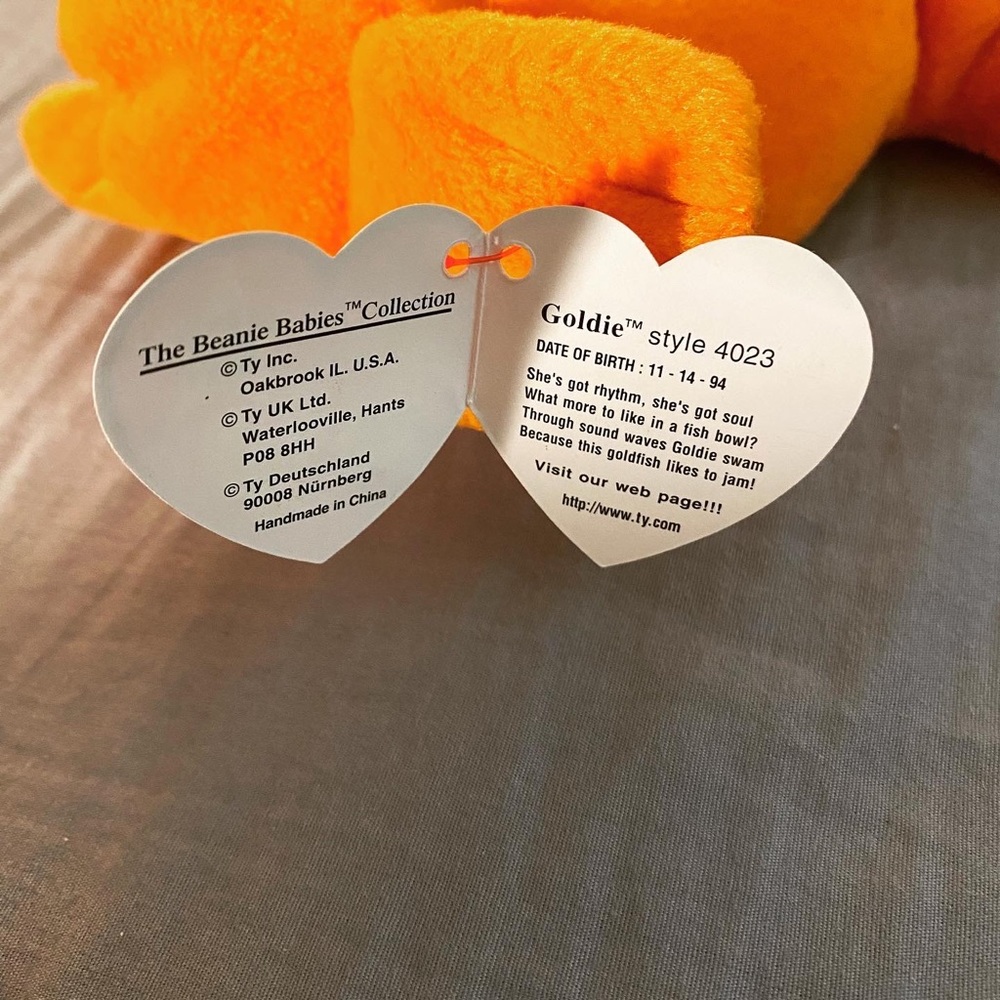 Vintage Goldie the goldfish Beanie Baby - Picture 2 of 4